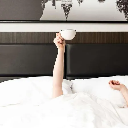 Radisson & Amsterdam South 4*