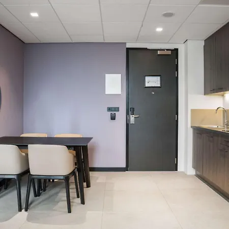 Radisson & Amsterdam South 4*