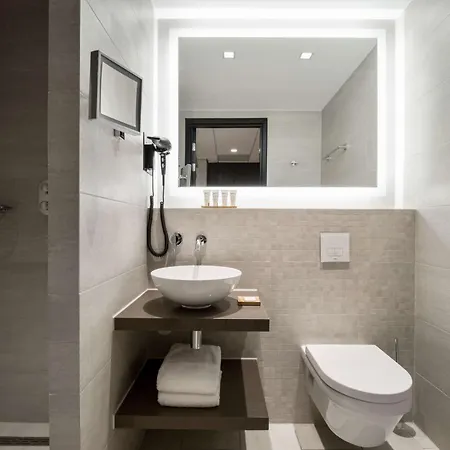 Radisson & Amsterdam South 4*