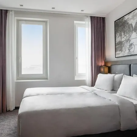 Radisson & Amsterdam South מלון