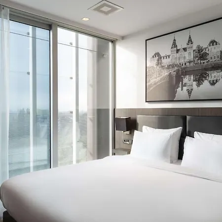 Radisson & Amsterdam South מלון 4*