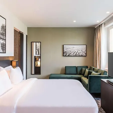 Radisson & Amsterdam South 4*