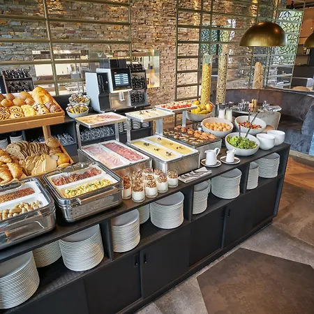 Radisson & Amsterdam South מלון