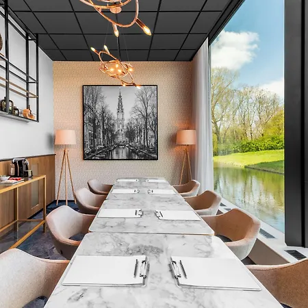 Radisson & Amsterdam South מלון 4*