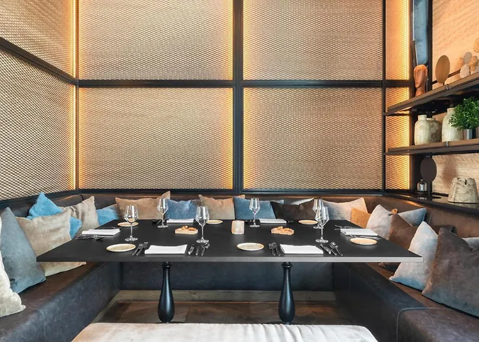 Отель Radisson & Amsterdam South 4*