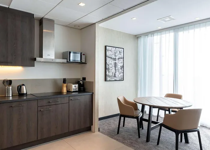 Radisson & Amsterdam South Отель