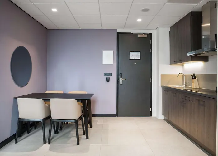 Radisson & Amsterdam South 4*