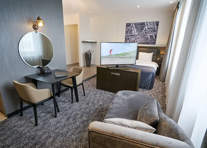 Radisson & Amsterdam South 4*