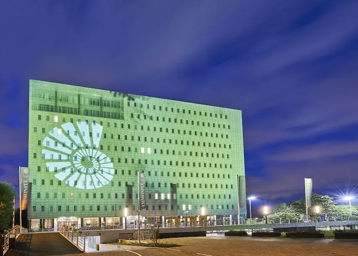 Radisson & Amsterdam South Отель