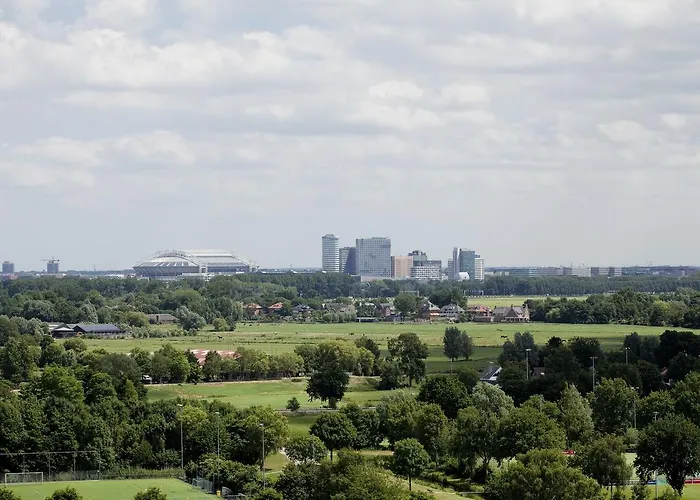 Radisson & Amsterdam South Отель